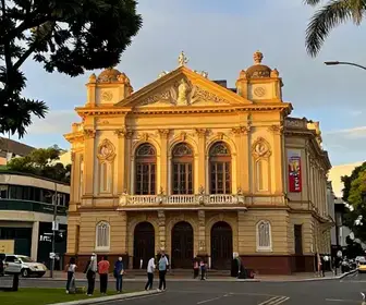 Cine-Theatro Central: Um Patrimônio Cultural de Juiz de Fora Cine-Theatro Central: Um Patrimônio Cultural de Juiz de Fora